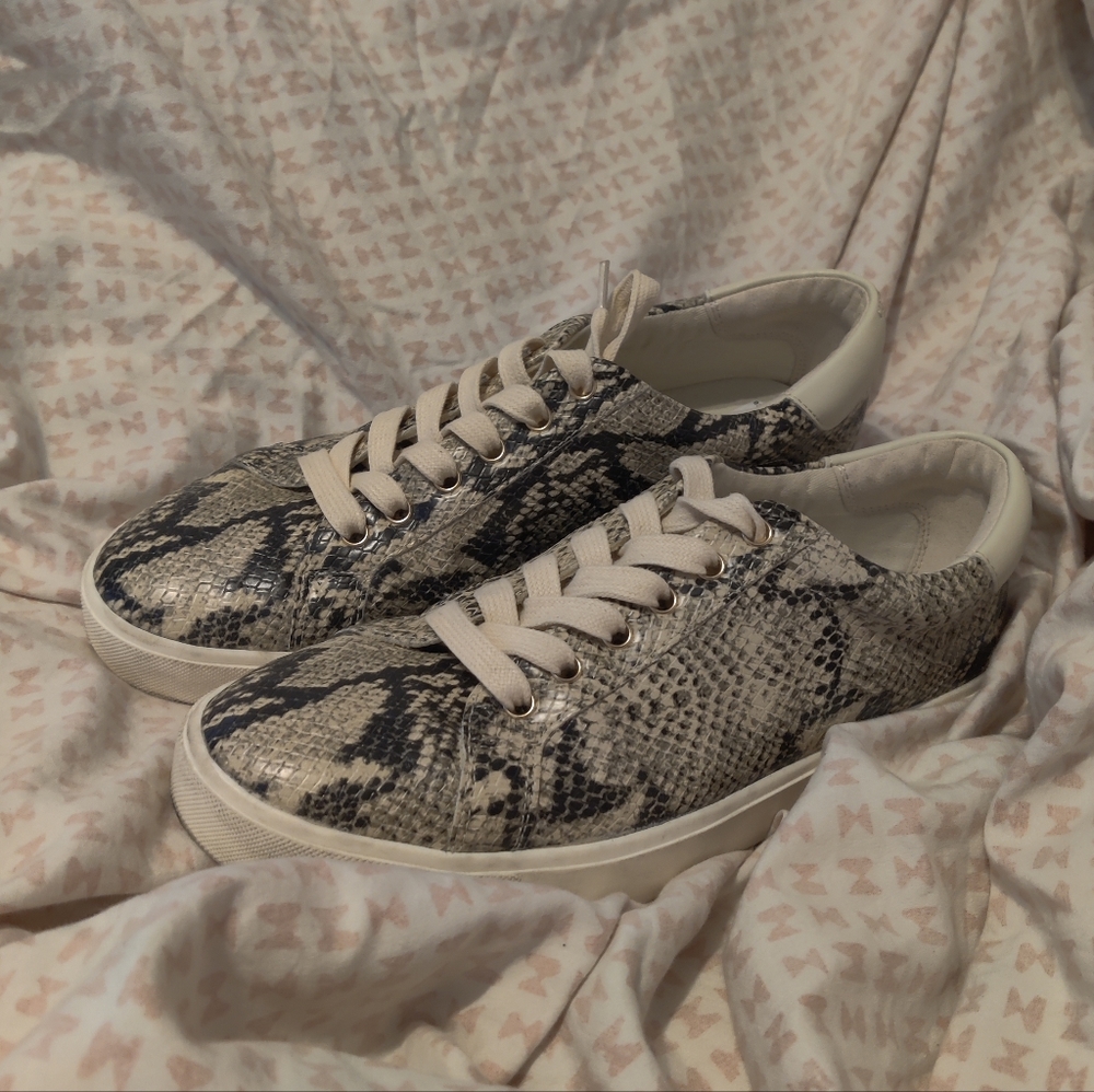 Sam Edelman Ethyl Python sneaker  sz 9.5